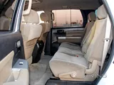 Toyota Sequoia Standard 2011 V8