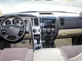 Toyota Sequoia Standard 2011 V8