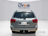 Toyota Sequoia Standard 2013