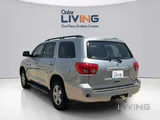 Toyota Sequoia Standard 2013