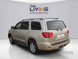Toyota Sequoia Standard 2014 V8