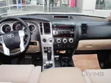 Toyota Sequoia Standard 2014 V8