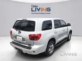 Toyota Sequoia Standard 2014 V8