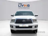 Toyota Sequoia Standard 2016