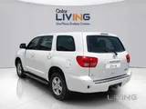 Toyota Sequoia Standard 2016