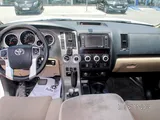 Toyota Sequoia Standard 2016