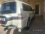 ميتسوبيشي باجيرو للبيع بشكل عاجل