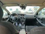 VOLVO V40 T5