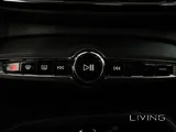 VOLVO XC40 B4 ULTIMATE DARK 2023 13,517KM