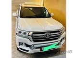 Well maintained neat and perfect Land Cruiser 