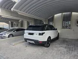 White Range Rover Sport Supercharge