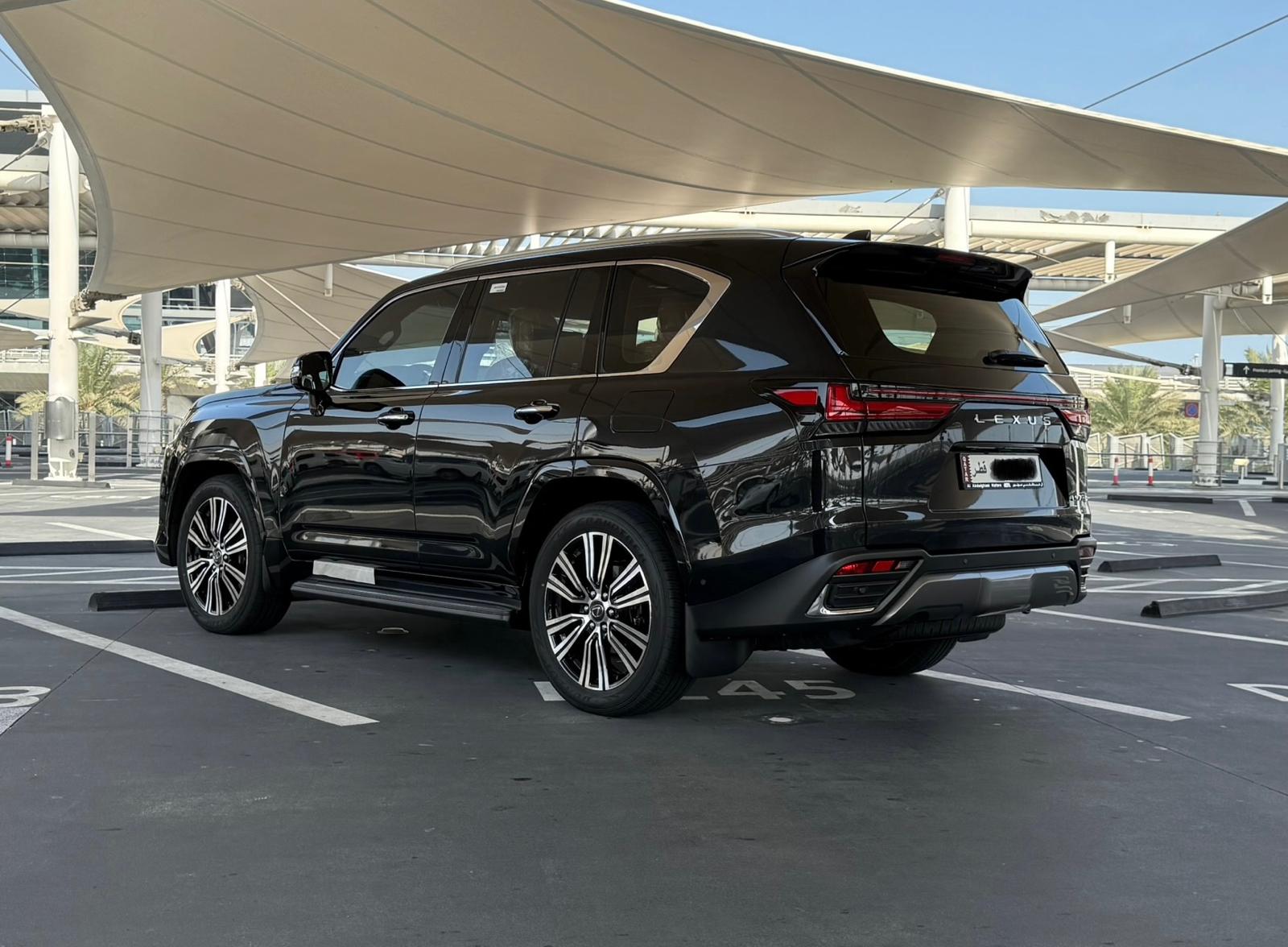 Lexus LX-600 2025