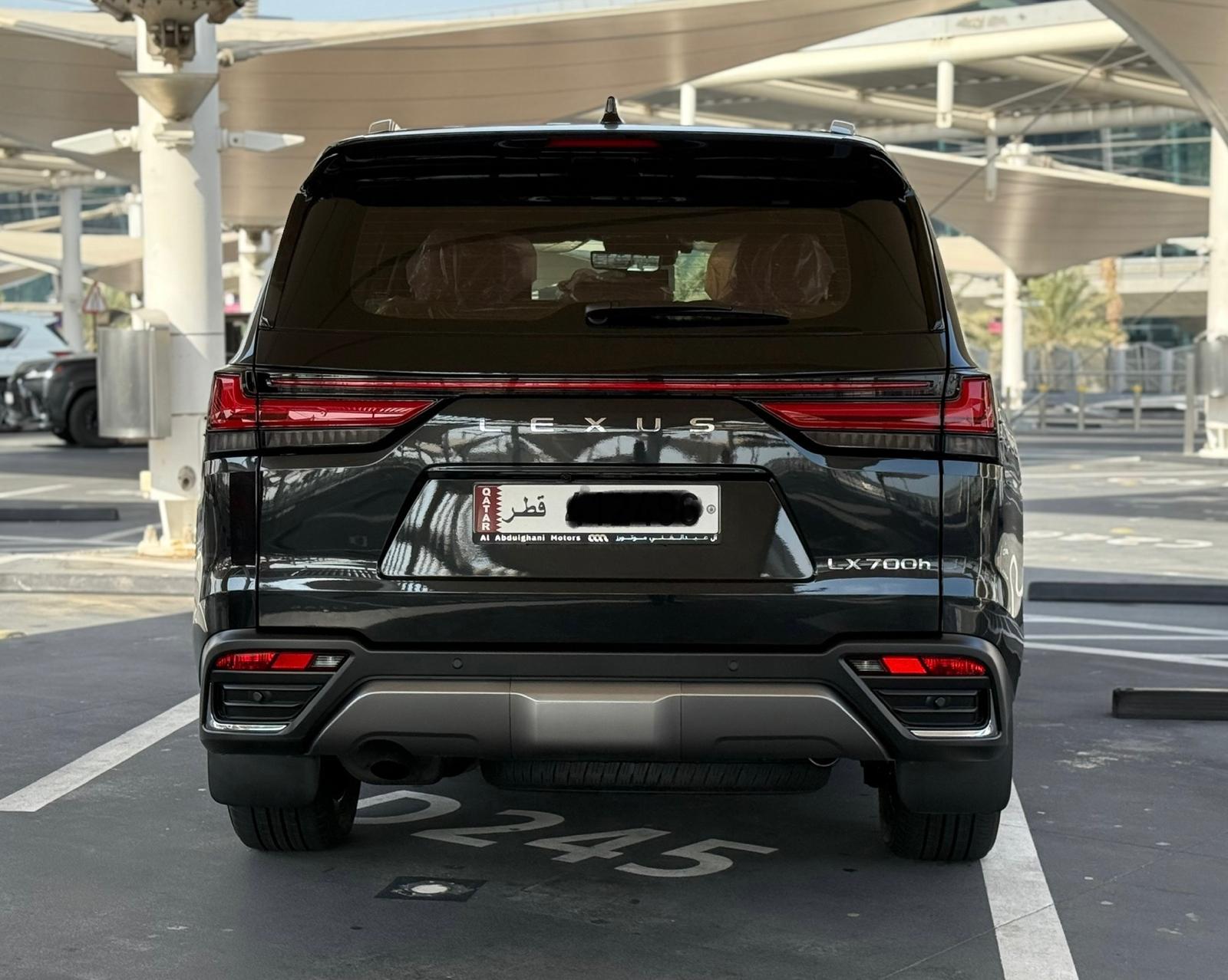 Lexus LX-600 2025