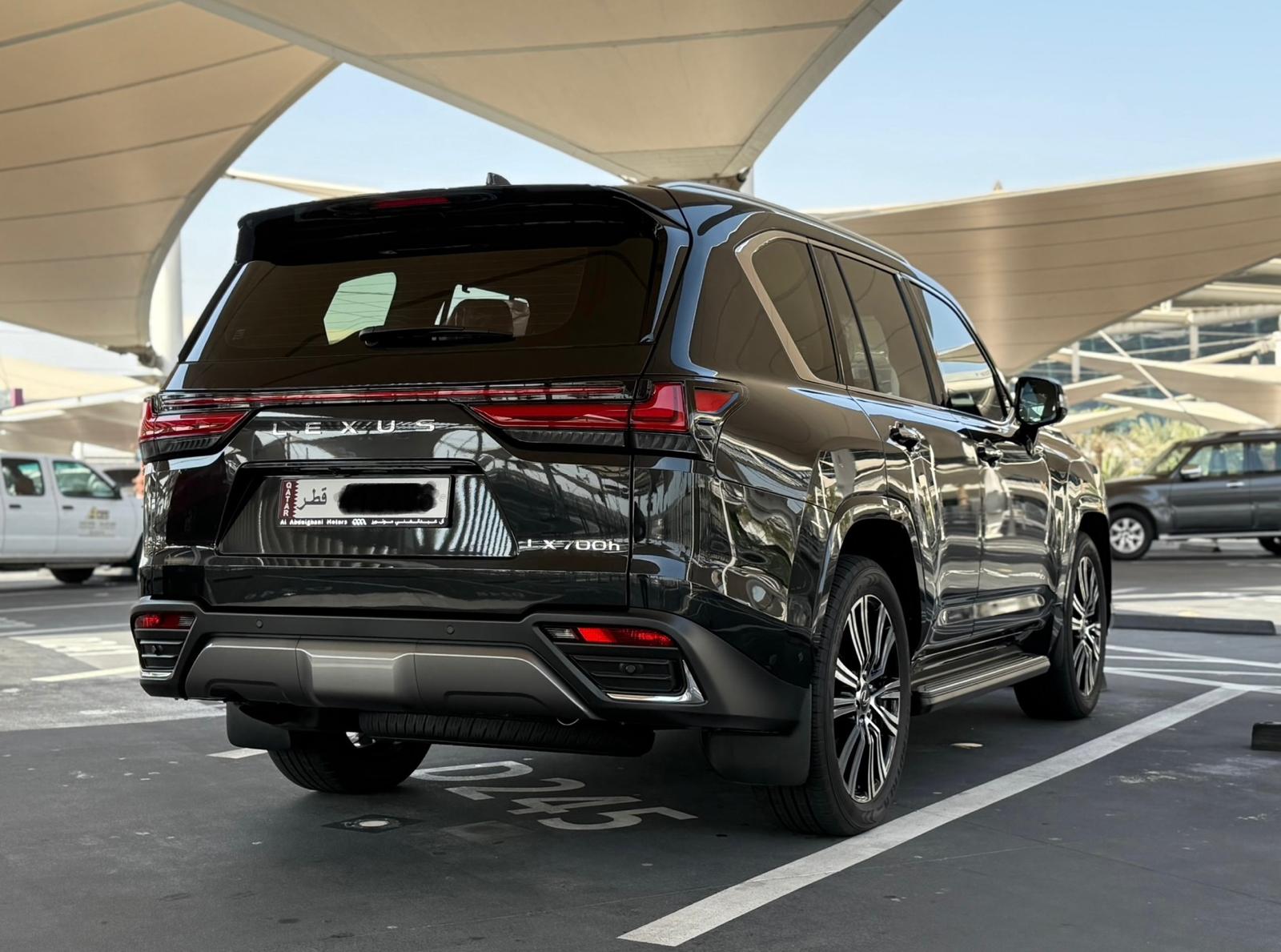 Lexus LX-600 2025