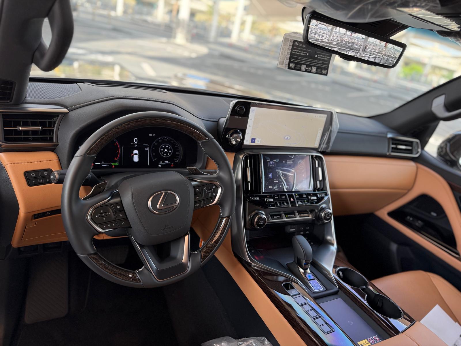 Lexus LX-600 2025